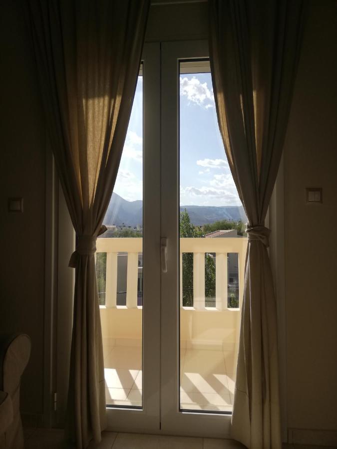 Michaela Apartment Gazi